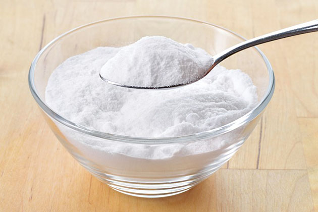 baking soda in a cup
